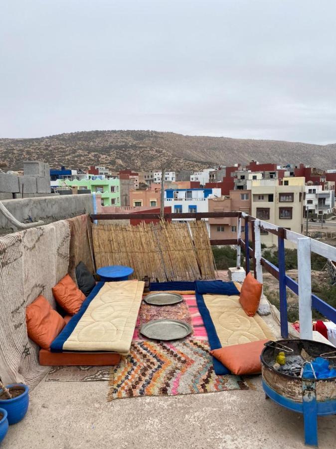 Emallayan Hostel 임수안 외부 사진